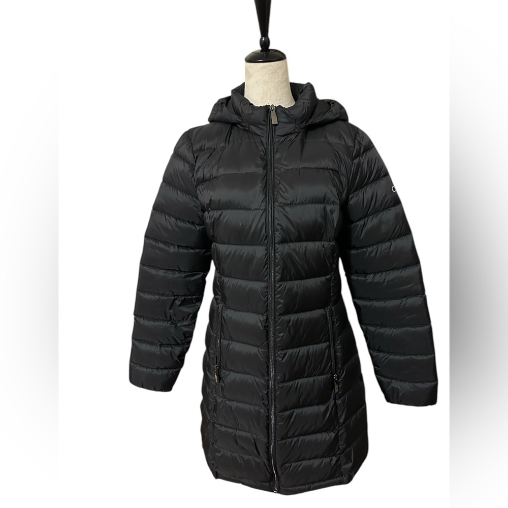 Calvin Klein winter puffer jacket. Color: Black. Size: Medium.